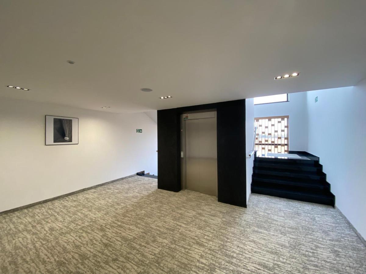 Mizu - Westin Apartment